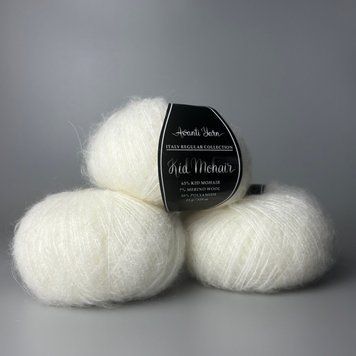 Молочний ( 151 номер)- 225 м / 25 г , 63% кід мохер,7% меринос,30% поліамід .Пряжа Кид Мохер Италія. 33985858 фото